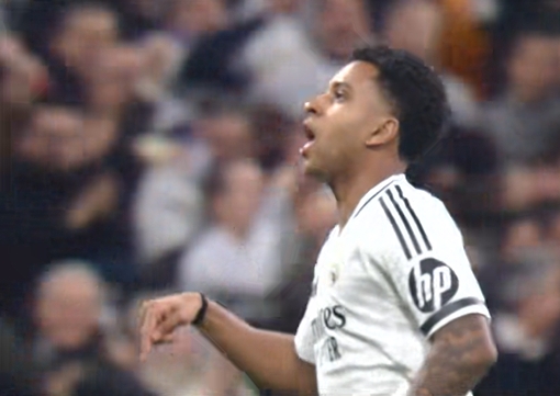 安靜！羅德里戈進(jìn)球后指著袖標(biāo)的15冠&手指向下，最后指胸口隊徽