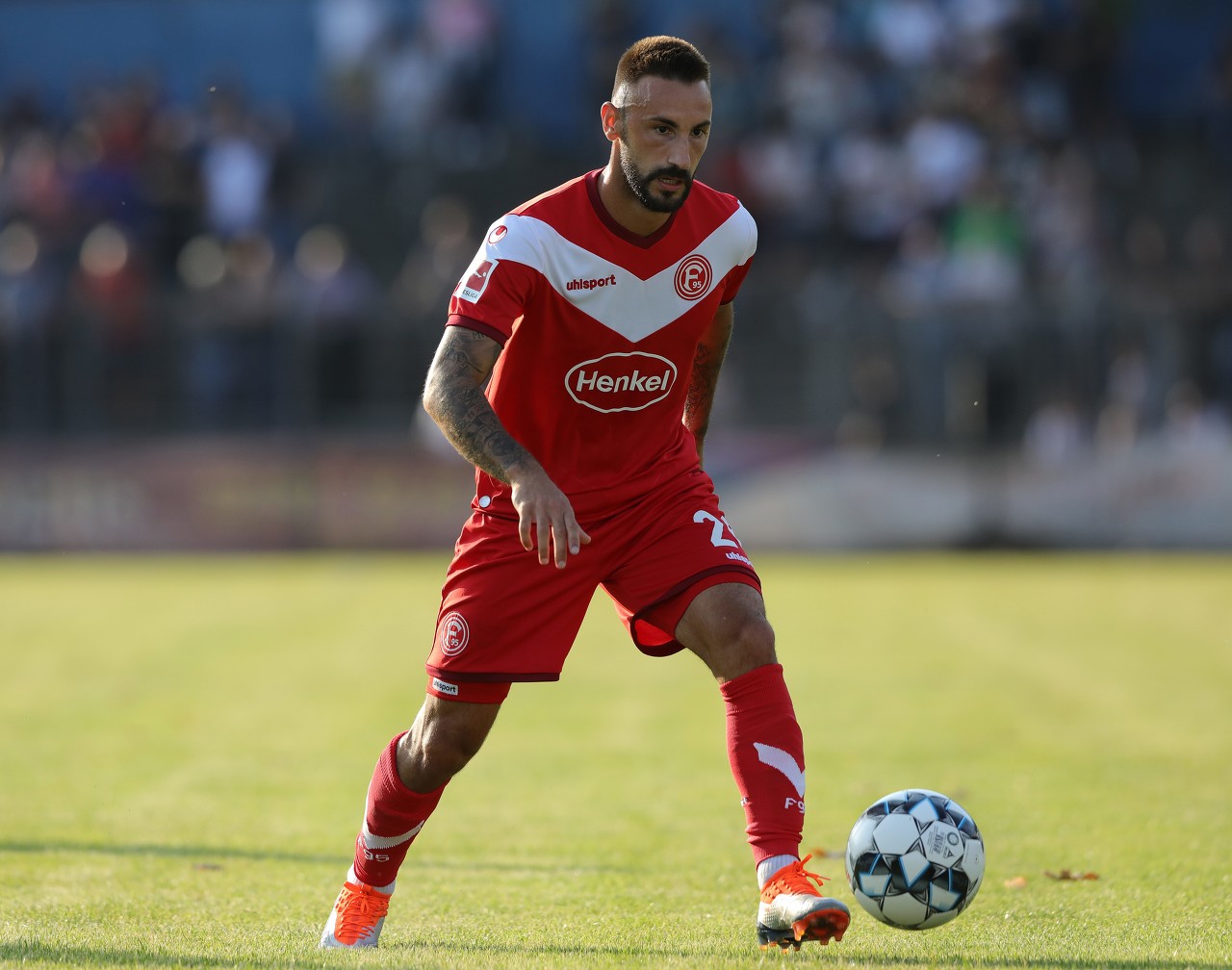 拜仁舊將：若保持歐冠1/8決賽對(duì)陣藥廠的狀態(tài)，這支拜仁難被擊敗