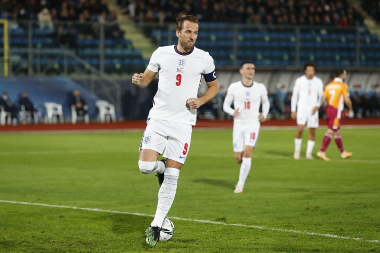 凱恩：對(duì)連勝+零封感到滿意但必須要有耐心，和圖赫爾共事很愉快