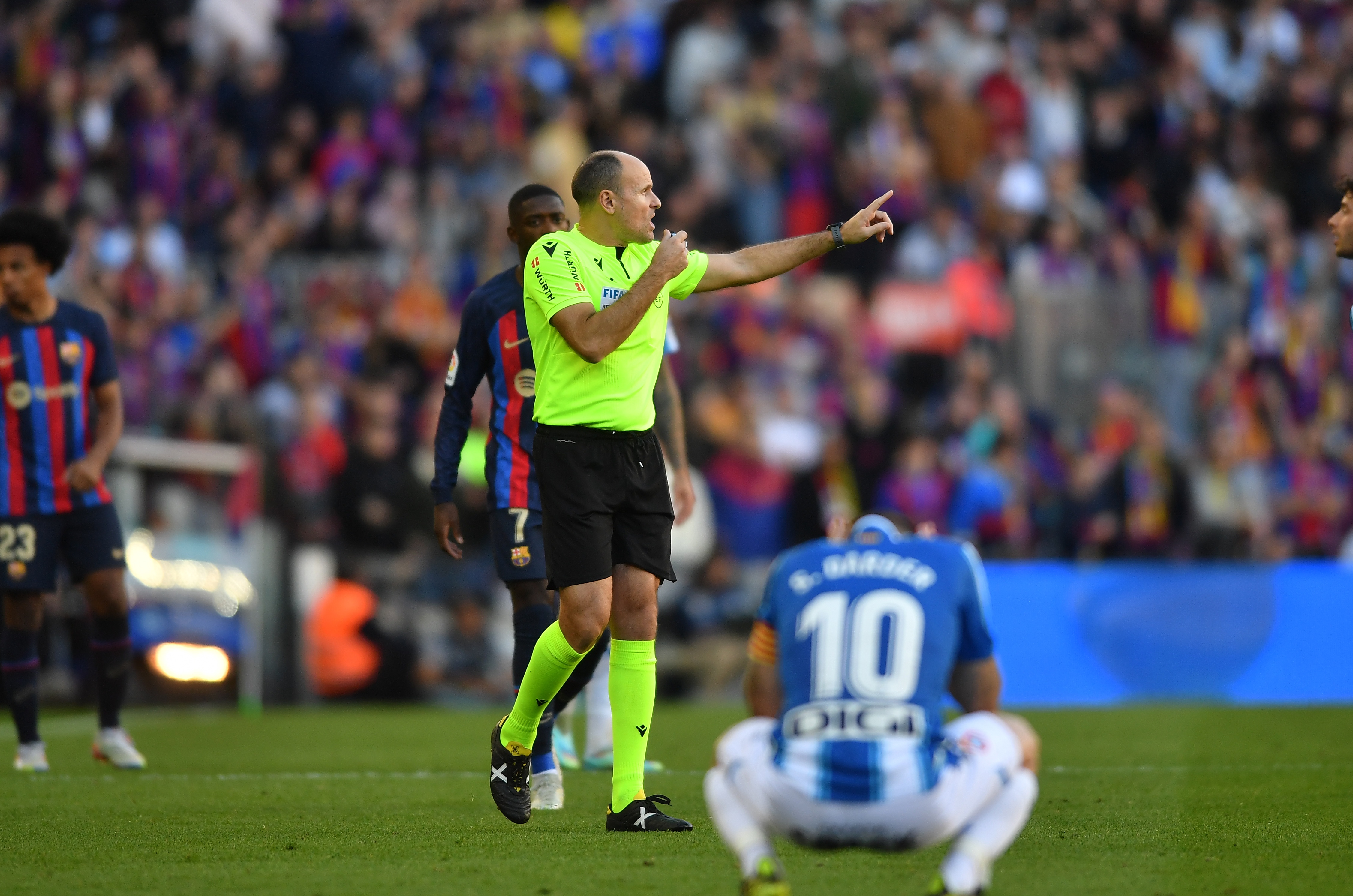 拉奧斯談巴薩VS皇社：奧爾莫進(jìn)球幾率1%，裁判不應(yīng)罰下客隊(duì)球員