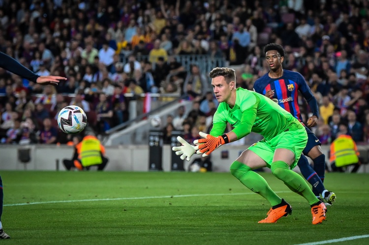 特爾施特根：會(huì)看看我本賽季是否能回歸，我正在為此努力