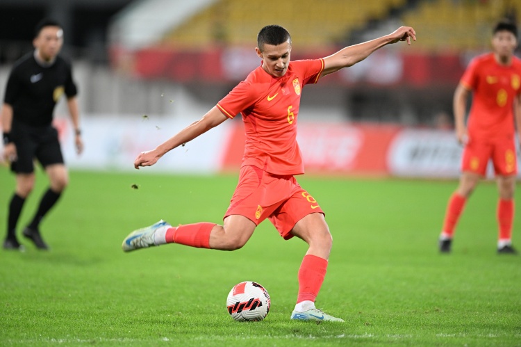 足球報：U22國足仍需進一步磨合，依木蘭在球隊中并不適應