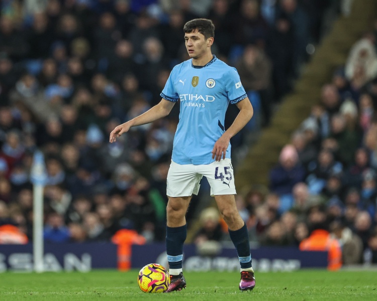 阿斯：胡薩諾夫回國受到了人們的歡迎，他已經(jīng)成為國家的足球偶像