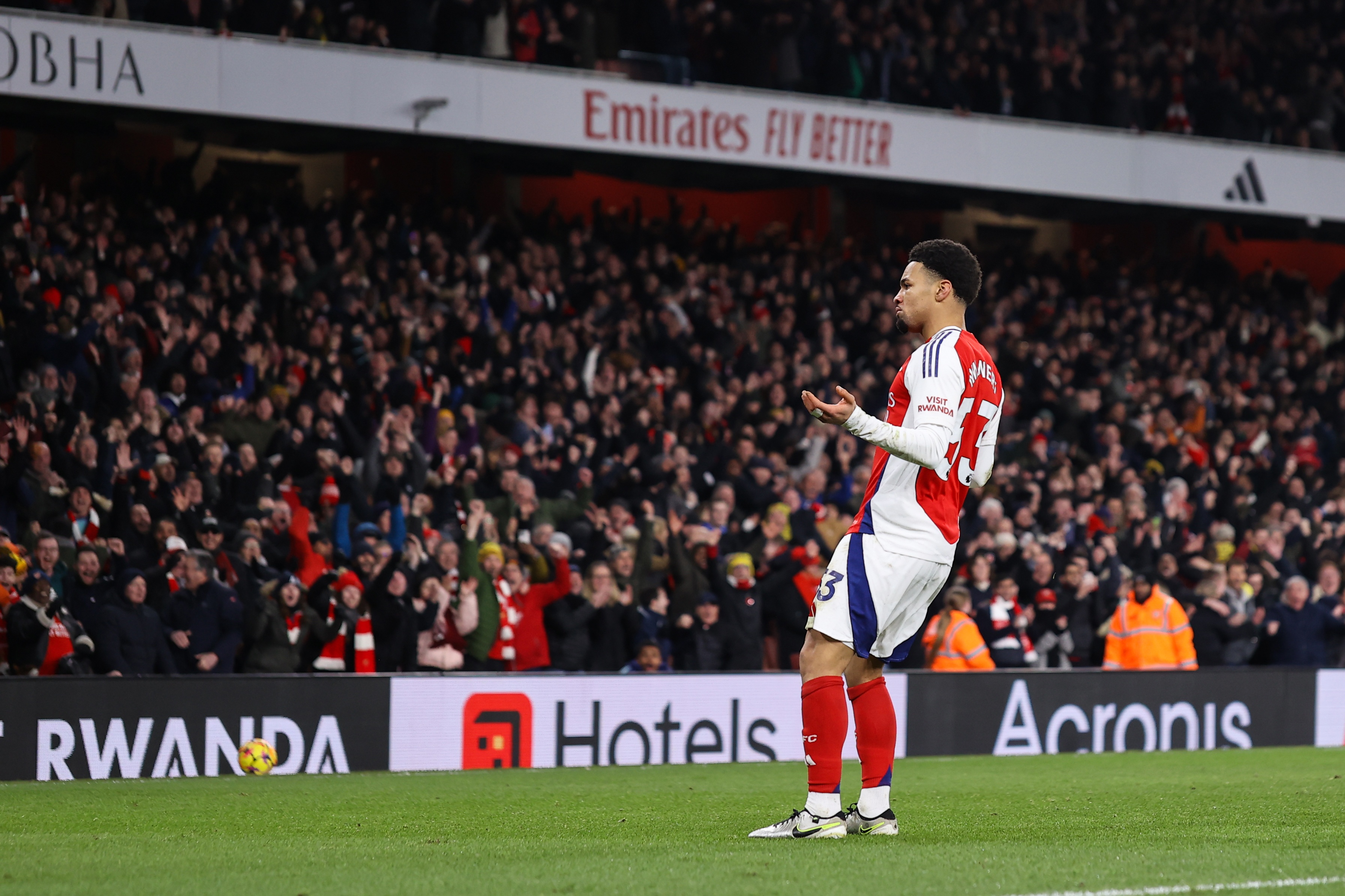 17歲恩瓦內(nèi)里為阿森納制造9球，成隊(duì)史18歲前制造進(jìn)球最多球員