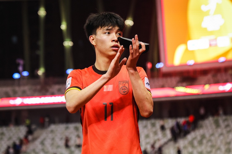 期待首秀！18歲王鈺棟入選中澳戰(zhàn)名單&穿11號(hào)，首進(jìn)國足正賽名單