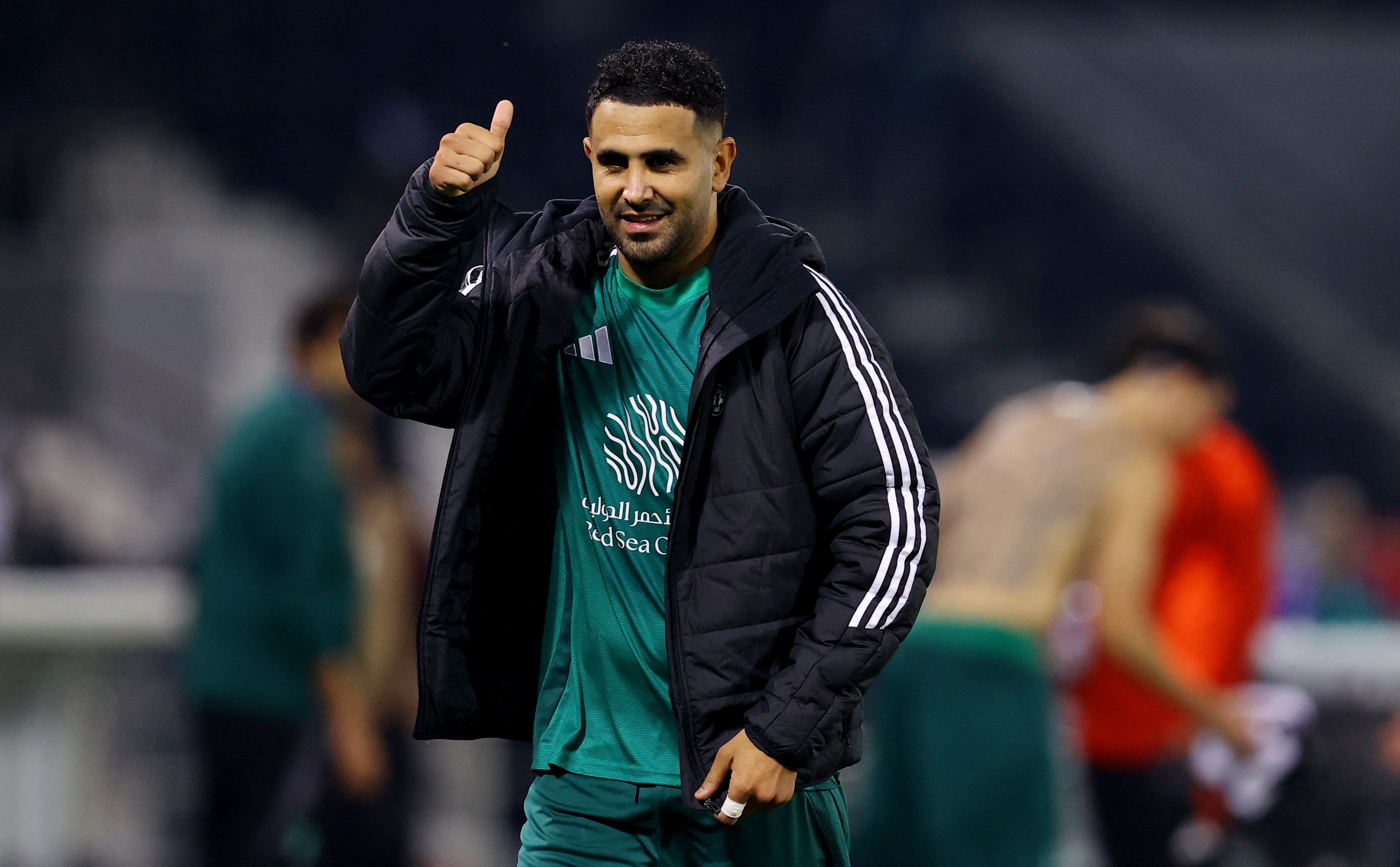 周薪100萬不白拿！馬赫雷斯禁區(qū)內(nèi)間接任意球爆射，亞冠9場6球7助