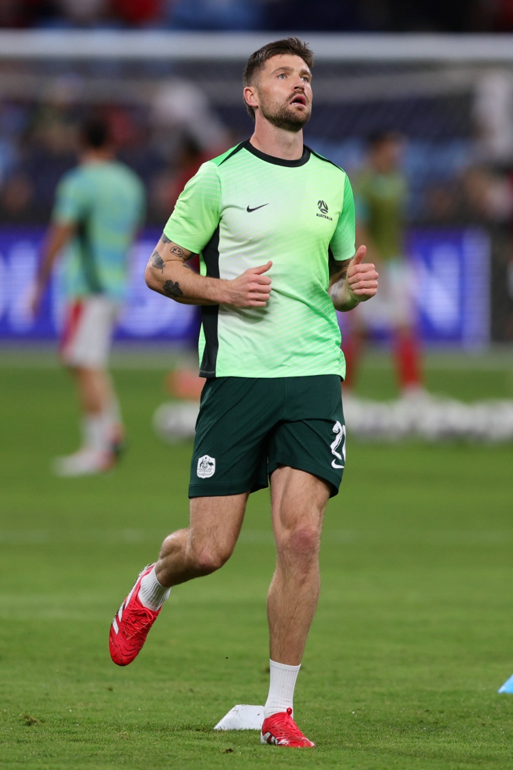 首發(fā)出戰(zhàn)對陣國足！伊普斯維奇官方社媒為卡梅隆-伯吉斯加油